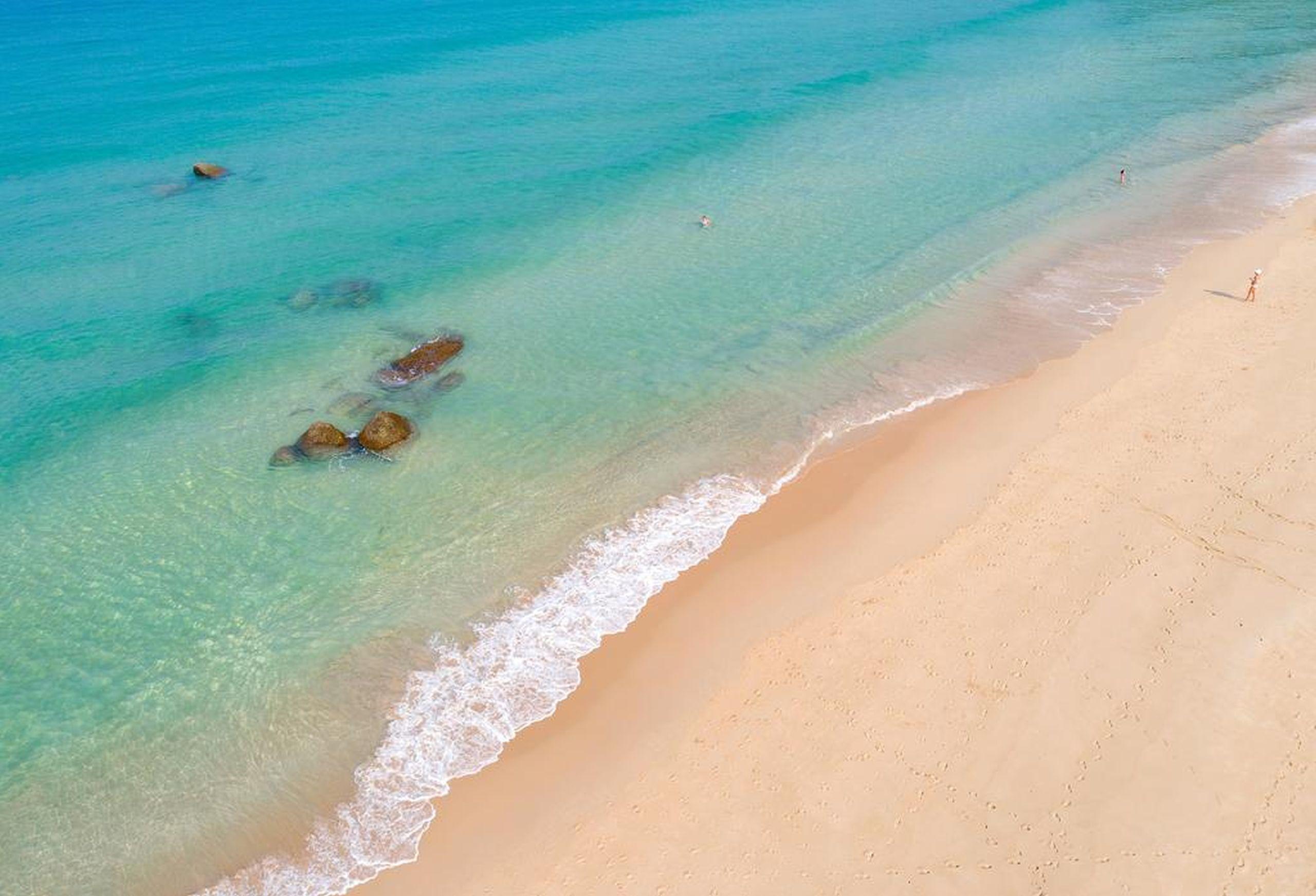 Outrigger Surin Beach Resort - Sha Extra Plus Екстер'єр фото Beach at the island of Providência