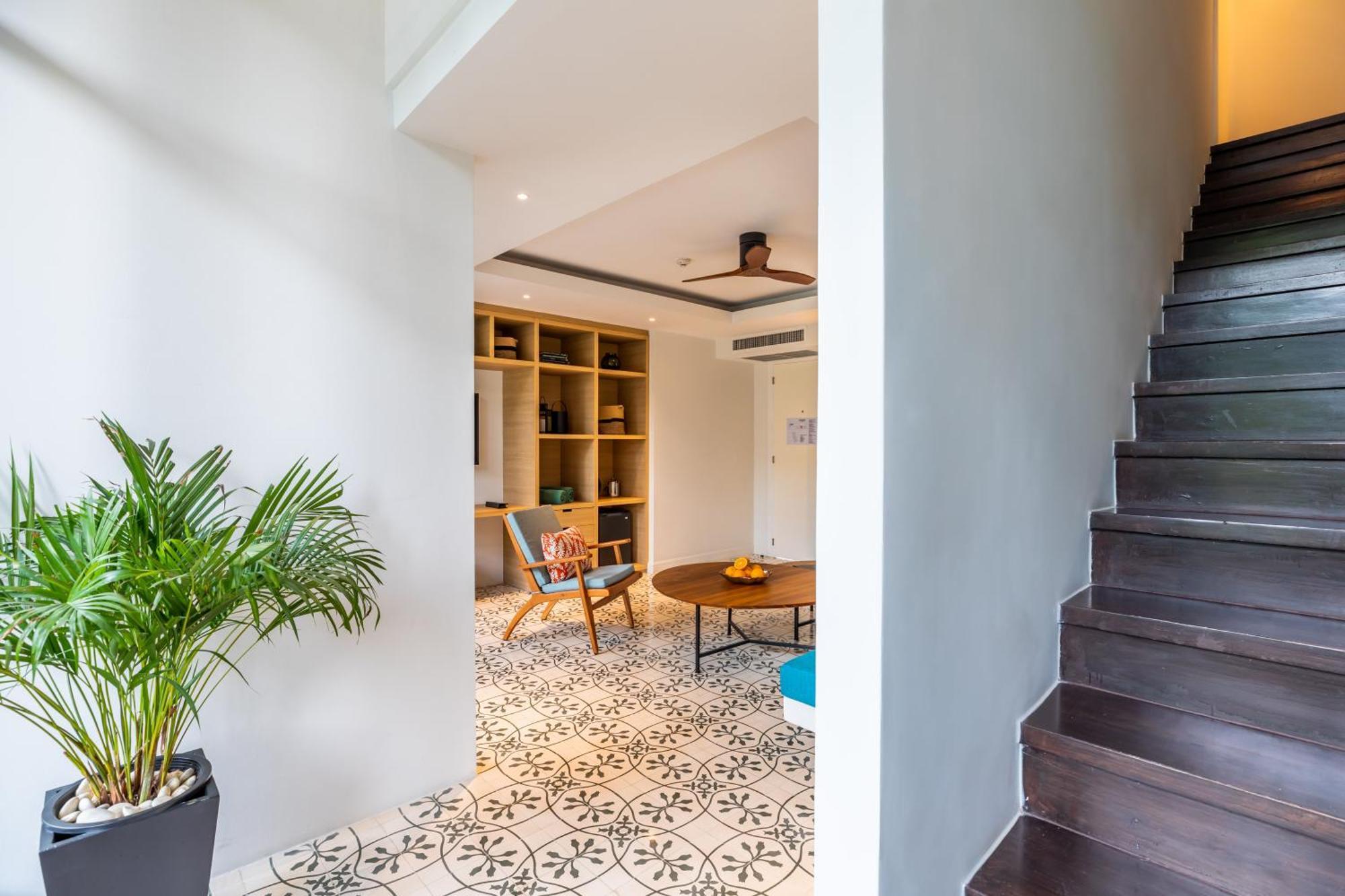 Outrigger Surin Beach Resort - Sha Extra Plus Номер фото Interior of the house